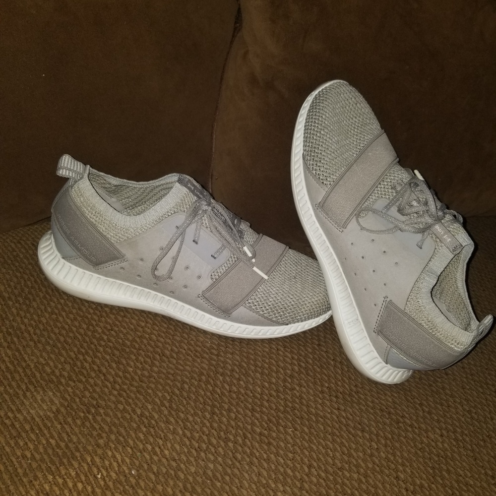 Under Armour Sneakers